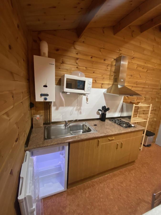 Bungalow & Camping Fuente De Regrustan Graus Ngoại thất bức ảnh